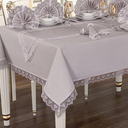 CD 14 Galdauts 160x220 cm , celiņš 45x175 cm , 12 salvetes ar gredzeniem 35x40  cm , 25 eu