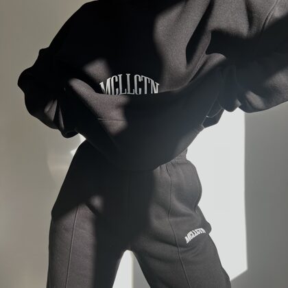 MK   013  S m l  cena 49 eur 