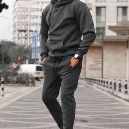 MD34 Izmēri no S līdz XL 85% kokvilna 15% poliesters 45 eur