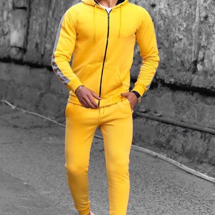 MD24 Izmēri no S līdz XL , 50% kokvilna 50% poliesters , 45 eur