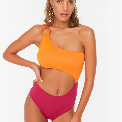 KP 044  Izmēri  no 34 līdz 44  20 eur 