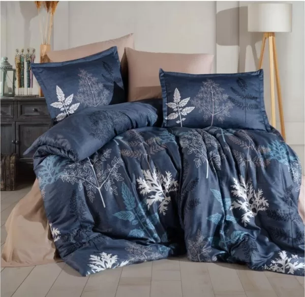 Satīns de Luxe/DUAL/
palags 240x260 cm/virspalags 200x220 cm un 4 gab spilvendrānas 50x70 cm/100% kokvilnas satīns&nbsp;/108 eur