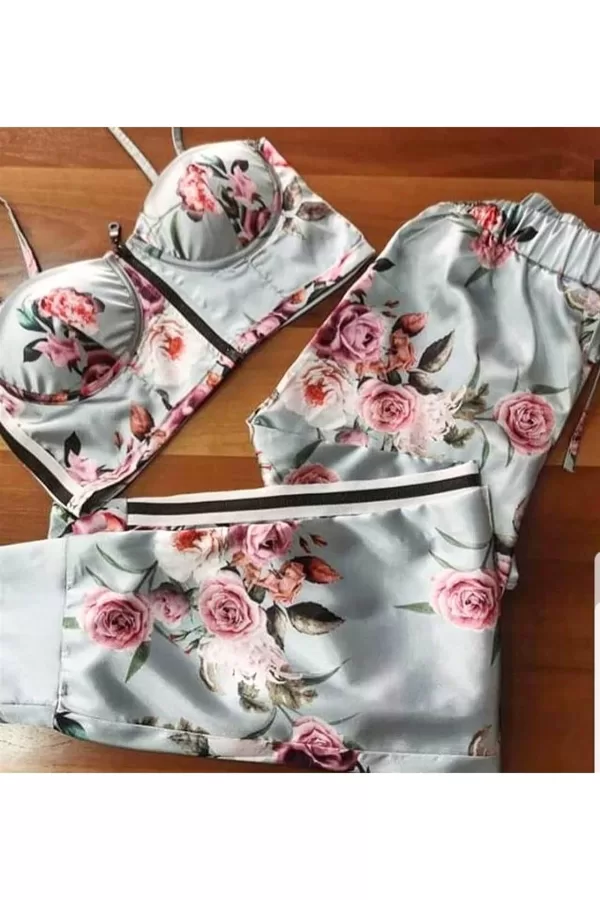 A26 Izmēri no S līdz XL , 30 eur 