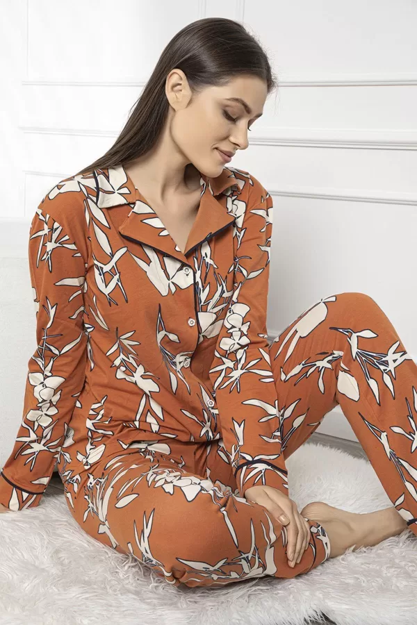 IP04 Izmēri no S īdz XL , sastāvs 95% kokvilna 5% elastāns , 19 eur