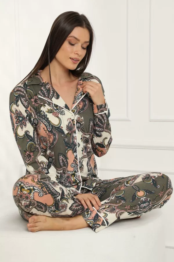 IP16 Izmēri no S līdz XL , sastāvs 95% kokvilna 5% elastāns , 19 eur