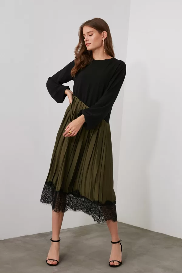 KTR19 Izmēri 34, 36 , 38 , 100% poliesters , 15 eur