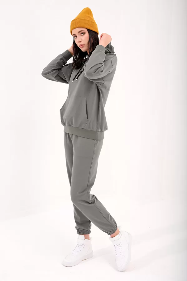 TLS 011 Izmēri no S līdz 2XL , 77% kokvilna 17% poliesters 6% elastāns, 39 eur