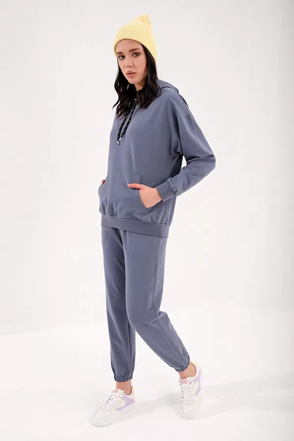 TLS 012 Izmēri no S līdz 2XL , 77% kokvilna 17% poliesters 6% elastāns , 39 eur