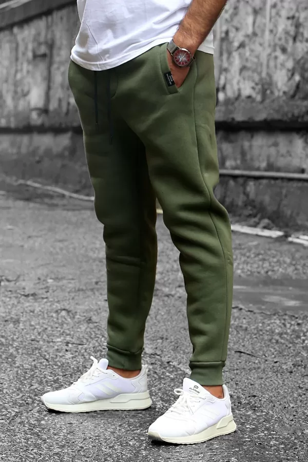 MD05,98 % kokvilna 2% elastāns Izmēri no S-3XL  , 25.00 eur