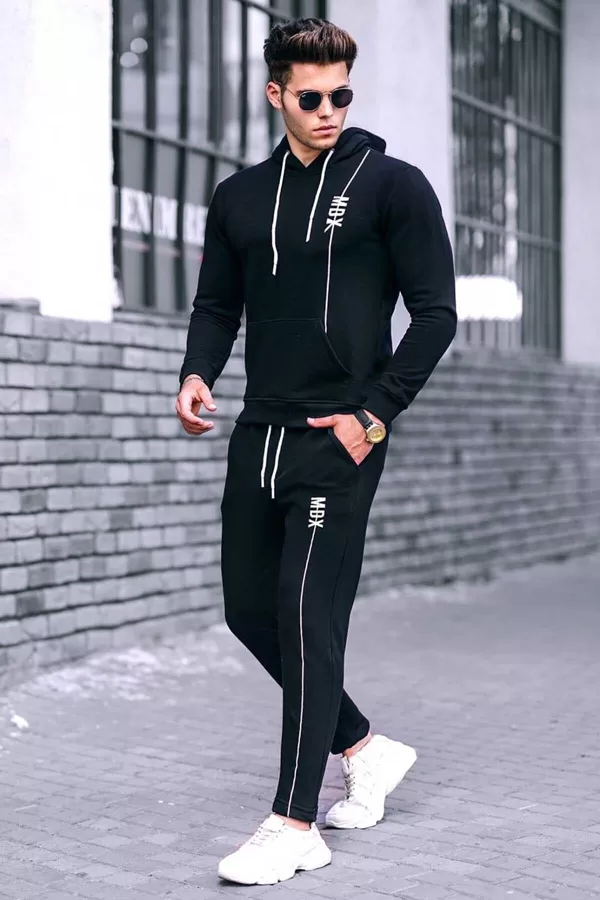 MD21 Izmēri S , M , L , 50% kokvilna 50% poliesters , 45 eur