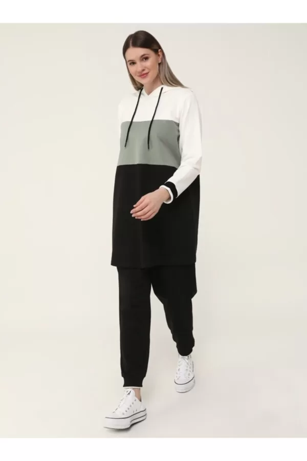 ALIA 01 Izmēri no 44 līdz 54 , 75% kokvilna 23% poliesters 2% elastāns , 39 eur