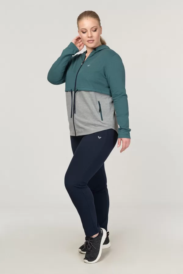 BC 01 Izmēri no 3XL līdz 7XL , 100% kokvilna , 35 eur