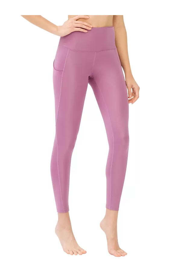 LO 07 Izmēri no XS līdz 3XL , 80% poliesters 20% spandeks , 17 eur