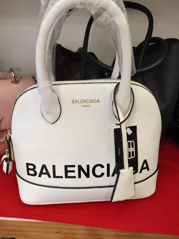 BS 065   45 EUR 
