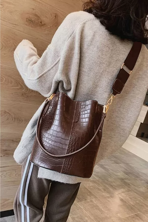 AC 03 19 eur