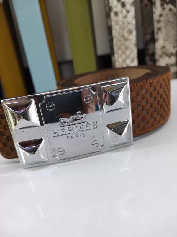 MJ 010 25 EUR