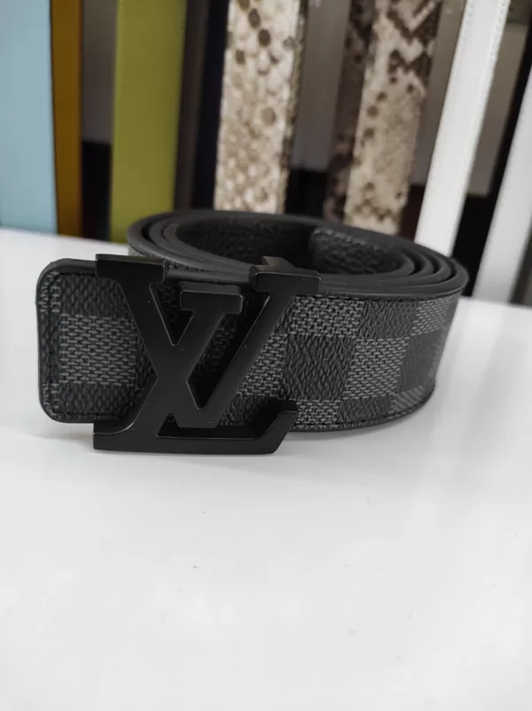 MJ 014 25 EUR