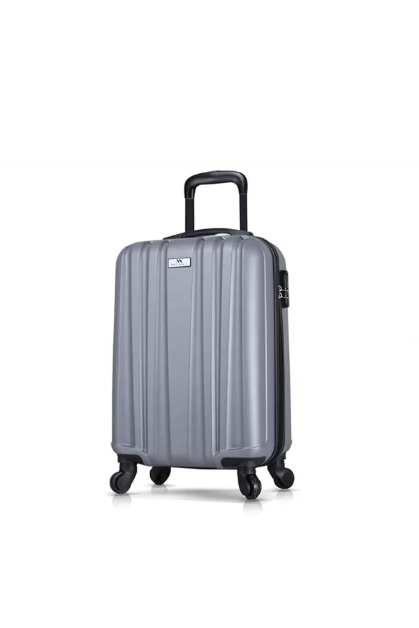 KM  007  Izmērs 56x36x24  svsrs 2,5 kg  cena 60 eur 